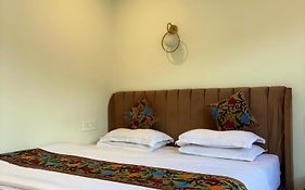 Hotel Crescent